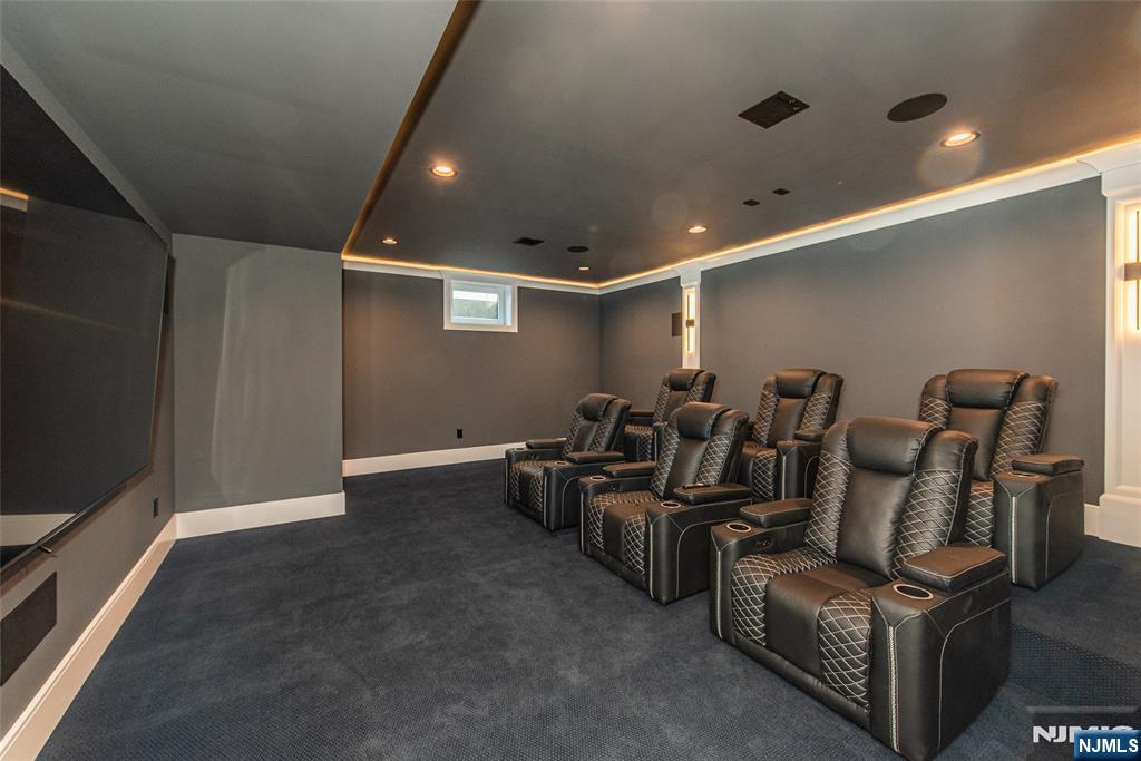 722 Erie Road Paramus, NJ 07652 - Photo 37 of 46