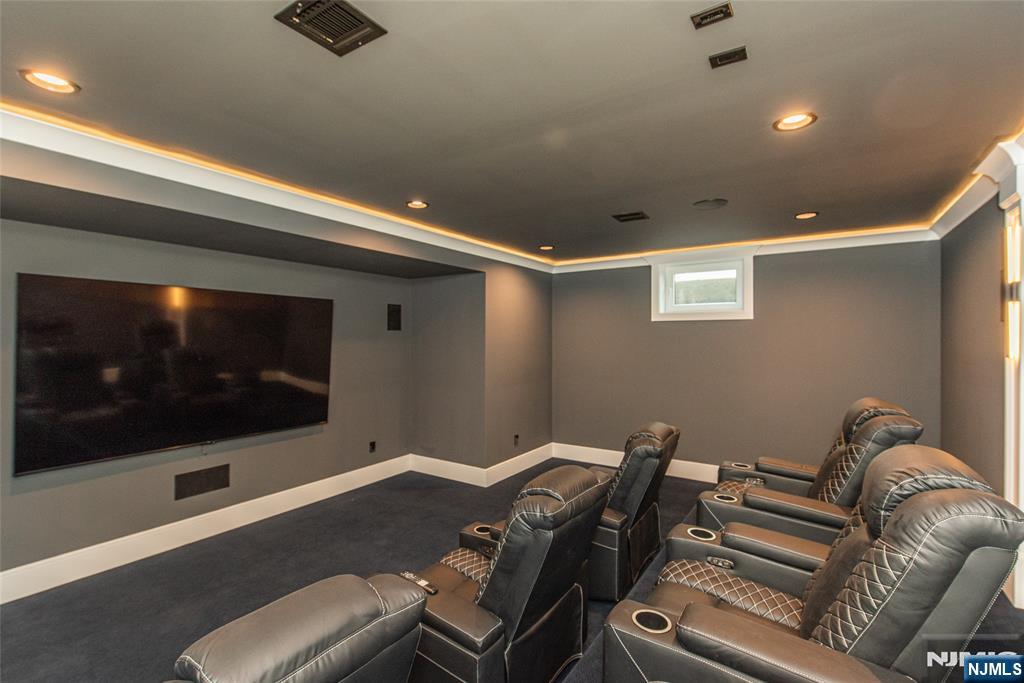 722 Erie Road Paramus, NJ 07652 - Photo 38 of 46