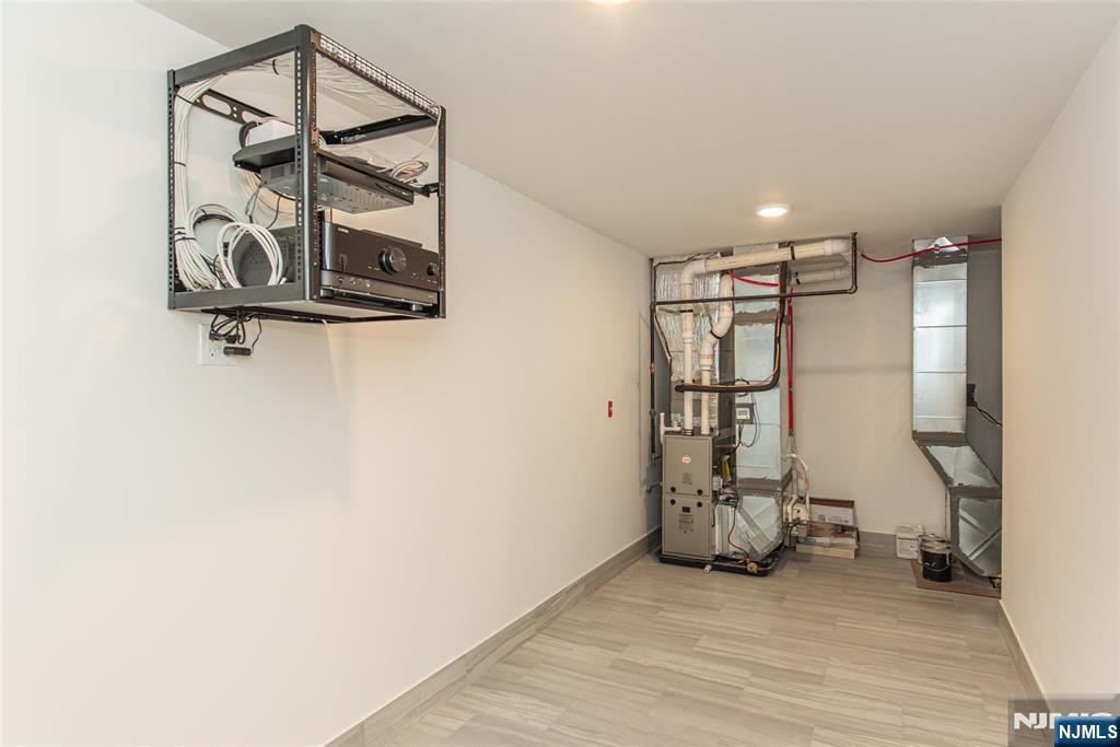 722 Erie Road Paramus, NJ 07652 - Photo 40 of 46