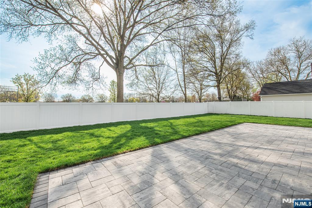 722 Erie Road Paramus, NJ 07652 - Photo 41 of 46