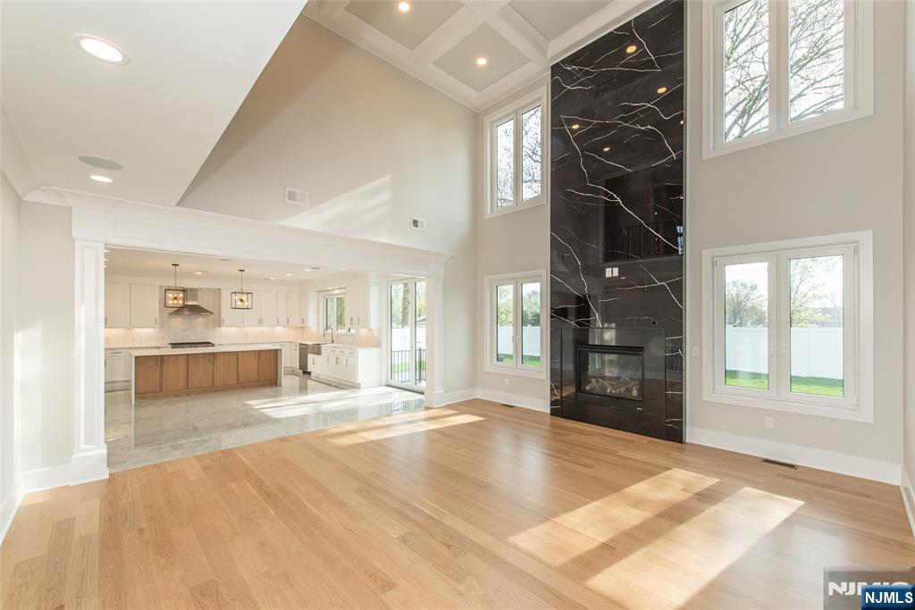 722 Erie Road Paramus, NJ 07652 - Photo 6 of 46