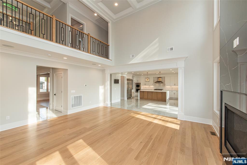 722 Erie Road Paramus, NJ 07652 - Photo 7 of 46