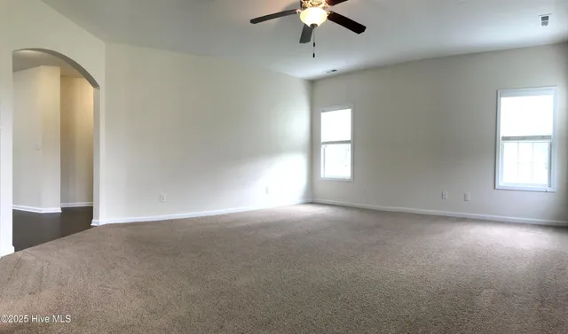 $2,275 | 114 Regatta Way, Sneads Ferry, NC 28460