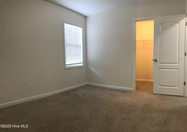 $2,275 | 114 Regatta Way, Sneads Ferry, NC 28460