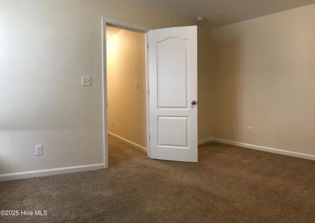 $2,275 | 114 Regatta Way, Sneads Ferry, NC 28460