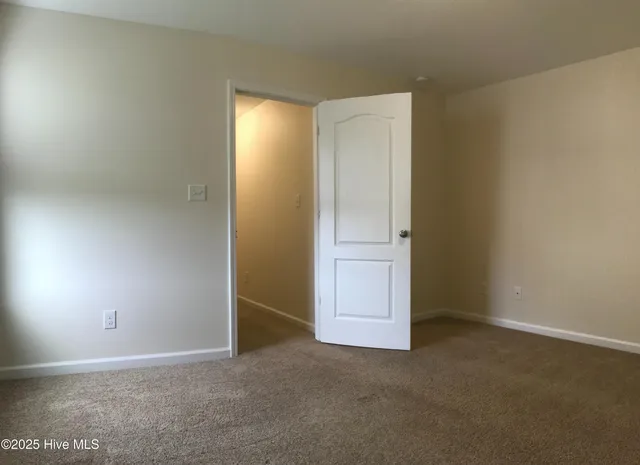 $2,275 | 114 Regatta Way, Sneads Ferry, NC 28460