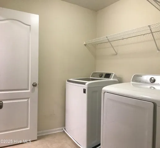 $2,275 | 114 Regatta Way, Sneads Ferry, NC 28460