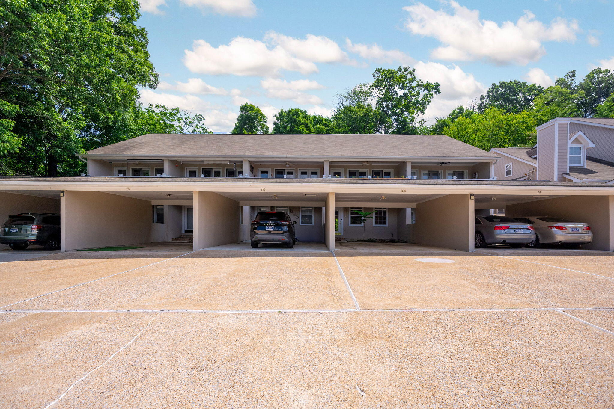 643 West View Road Chattanooga, TN 37415 - Photo 2 of 38 1-web-or-mls-DSC_5459