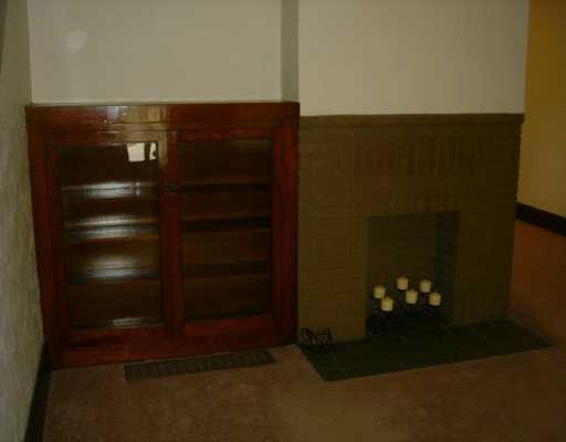 504 Parallel Pittsburgh, PA 15210 - Photo 2 of 8 Living Room.