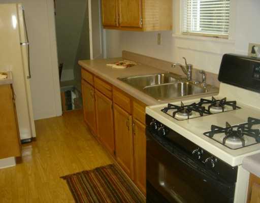 504 Parallel Pittsburgh, PA 15210 - Photo 5 of 8 Kitchen.