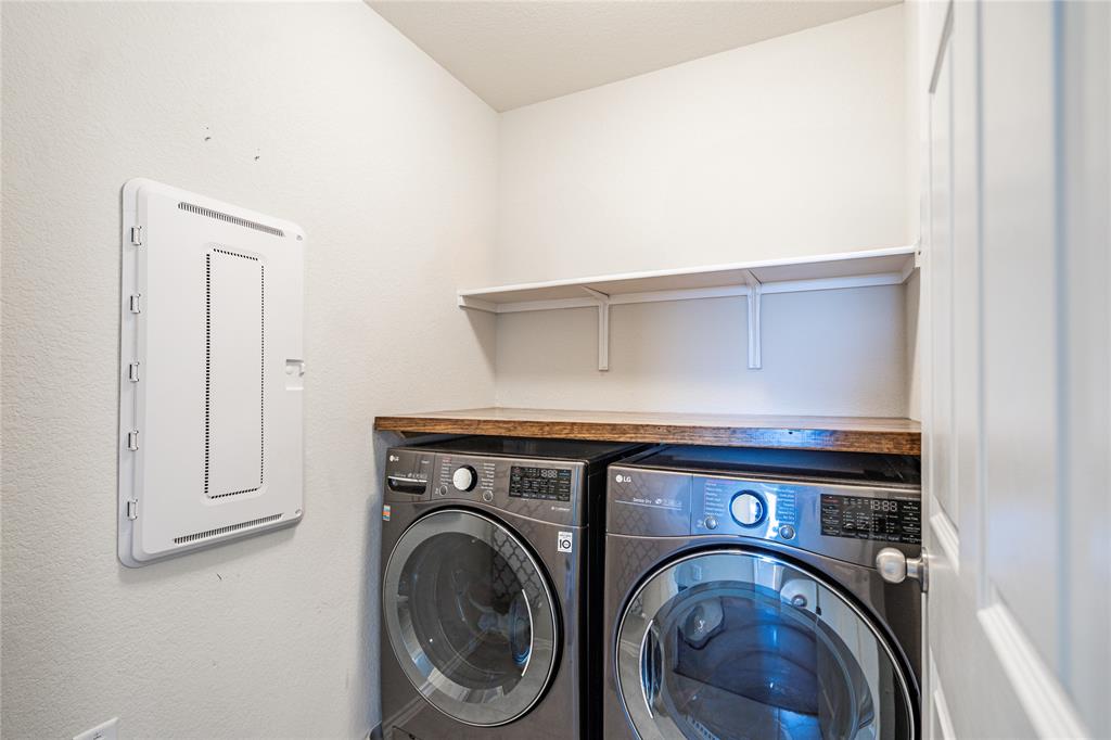 547 Saturnia Drive Georgetown, TX 78628 - Photo 25 of 39 a close up view of washer and dryer