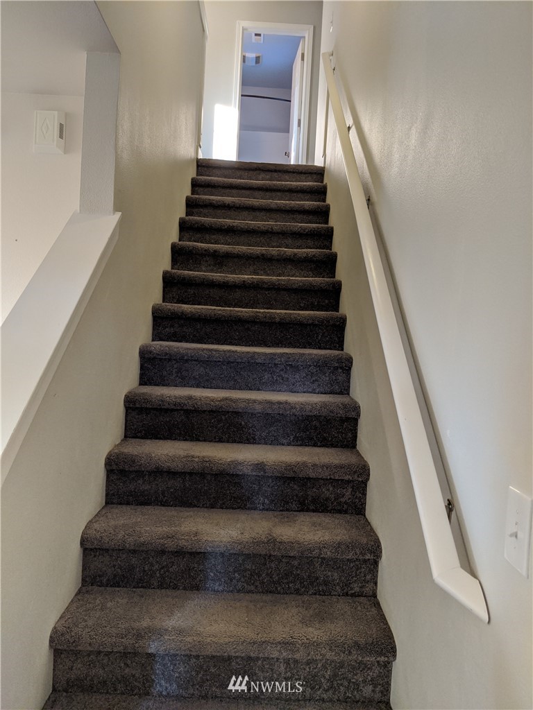 3224 Locust Avenue Bellingham, WA 98225 - Photo 15 of 28 a view of entryway