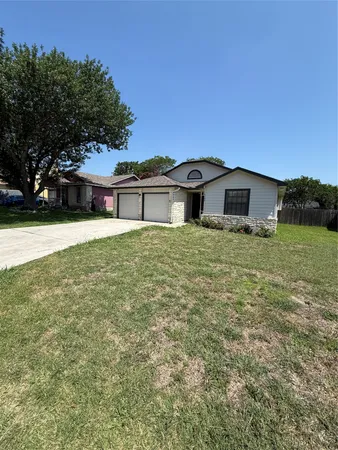 $1,825 | 1100 East Logan Street, Round Rock, TX 78664