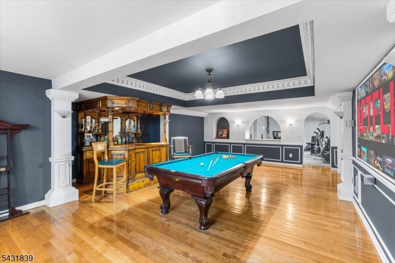 15 Spring Hunter Court Andover, NJ 07821 - Photo 5 of 49