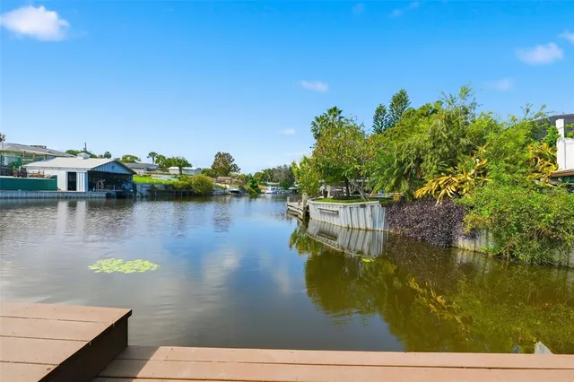 $440,000 | 1611 Canal Court, Tavares, FL 32778