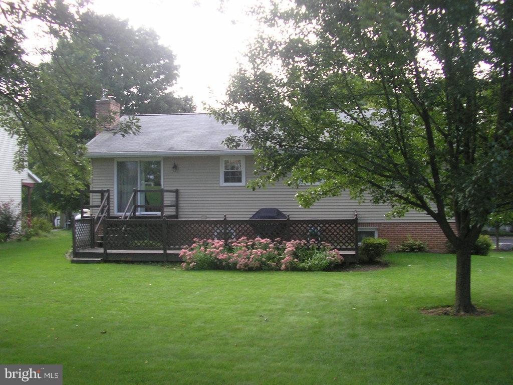 69 West Oregon Road Lititz, PA 17543 - Photo 3 of 11