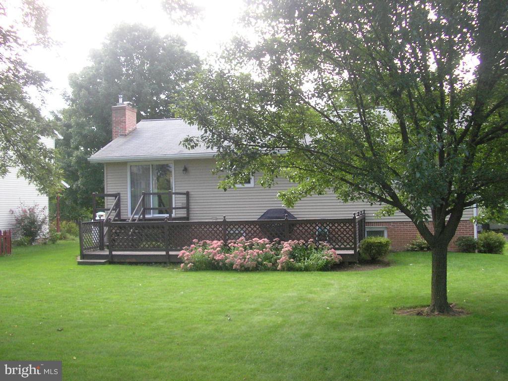 69 West Oregon Road Lititz, PA 17543 - Photo 4 of 11