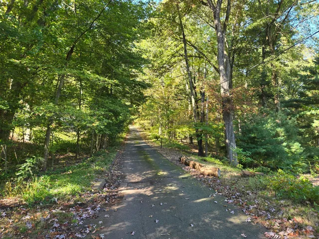 $689,900 | 297 Wickham Road, Glastonbury, CT 06033