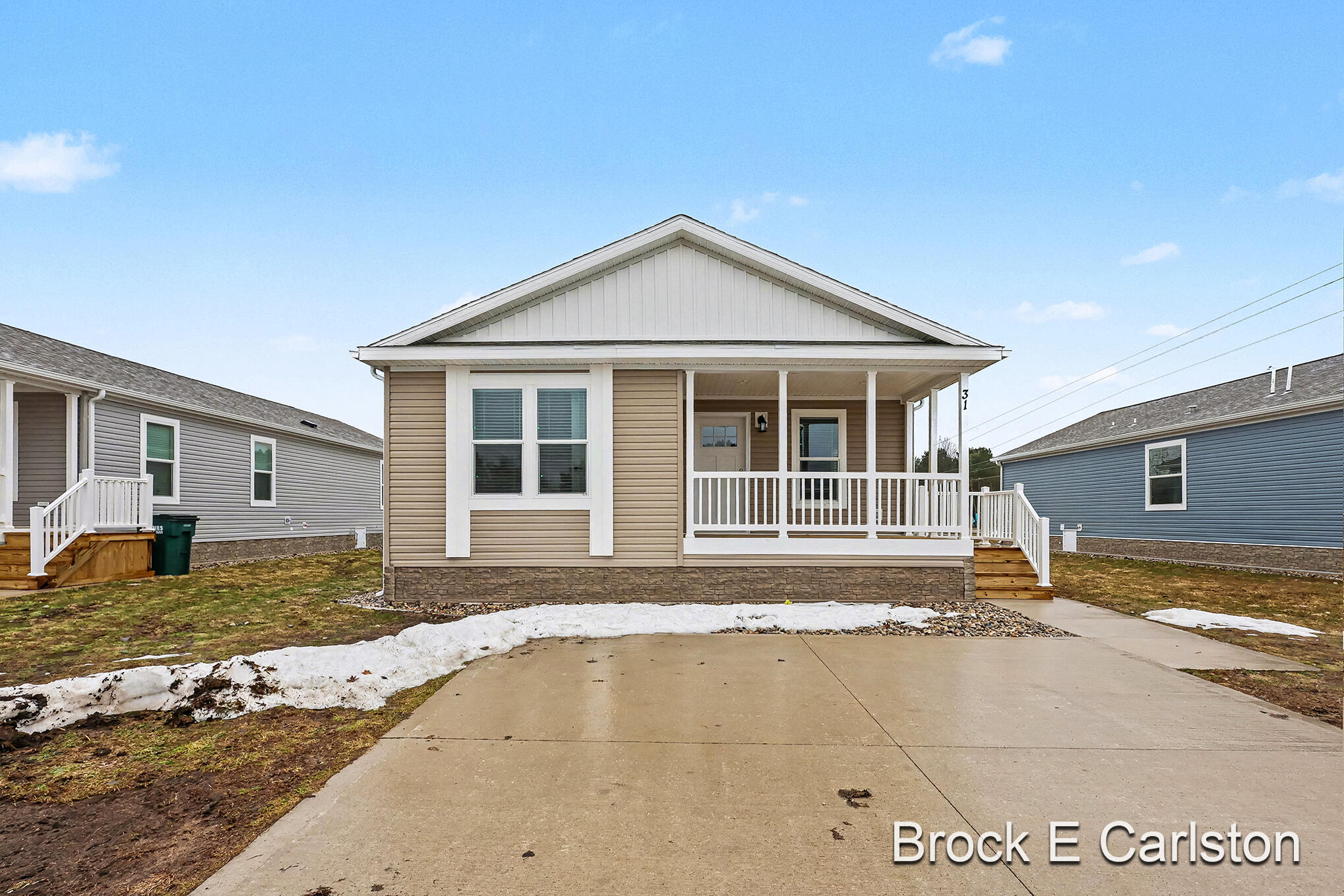 1283 East Ellis Road, Unit 31 Muskegon, MI 49441 - Photo 1 of 16 QJ1A4541