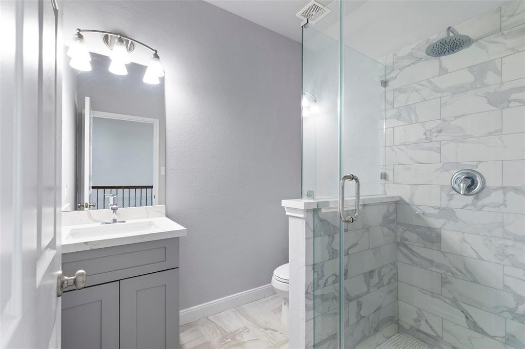 7655 Ameswood Road Houston, TX 77095 - Photo 16 of 23 Bathroom