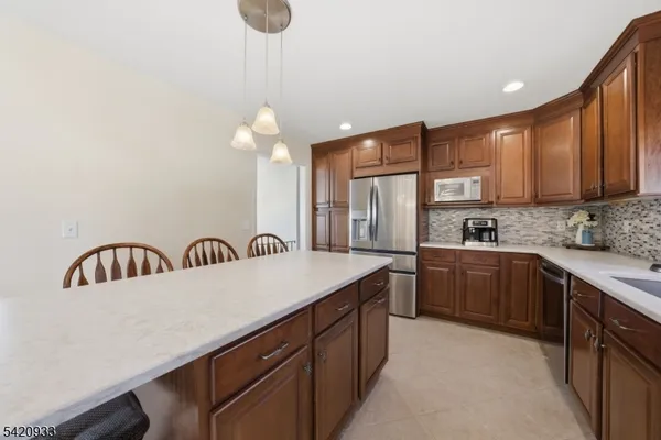 $775,000 | 28 Lord Stirling Drive, Parsippany, NJ 07054