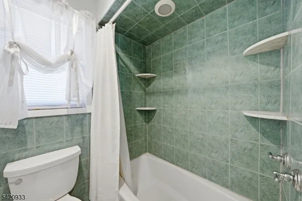 $775,000 | 28 Lord Stirling Drive, Parsippany, NJ 07054