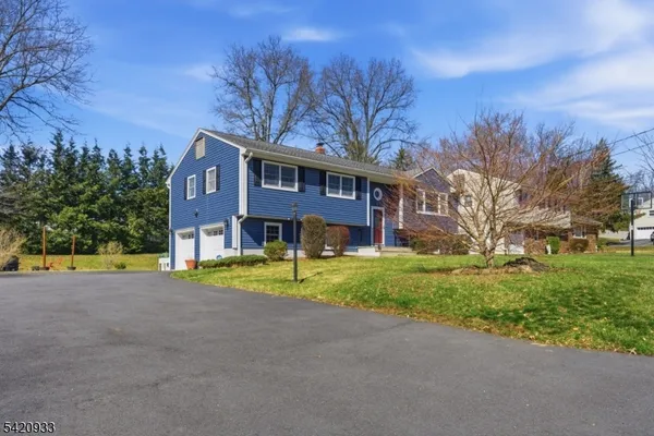 $775,000 | 28 Lord Stirling Drive, Parsippany, NJ 07054
