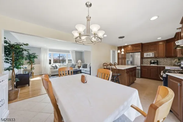 $775,000 | 28 Lord Stirling Drive, Parsippany, NJ 07054
