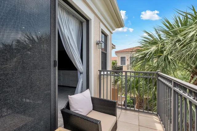 $859,500 | 502 Del Sol Circle, Tequesta, FL 33469