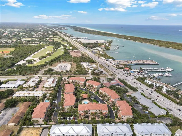 $859,500 | 502 Del Sol Circle, Tequesta, FL 33469