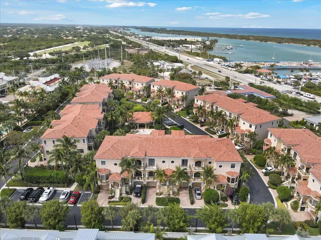 $859,500 | 502 Del Sol Circle, Tequesta, FL 33469