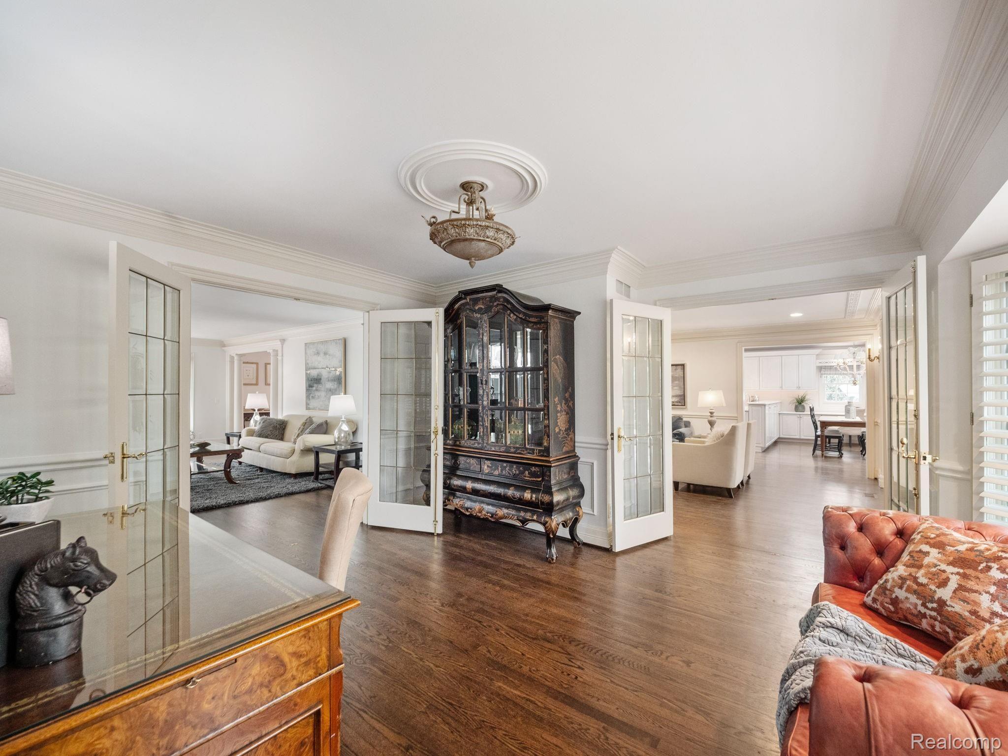 1253 Covington Road Bloomfield Hills, MI 48301 - Photo 7 of 35 web_P4866733.jpg