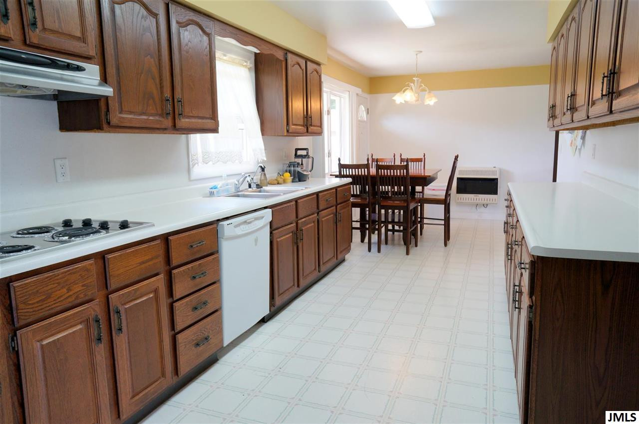 3327 Seymour Road Jackson, MI 49201 - Photo 6 of 17 Photo 6