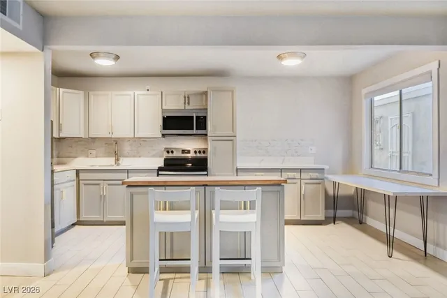 $1,300 | 304 Orland Street, Unit 38, Las Vegas, NV 89107