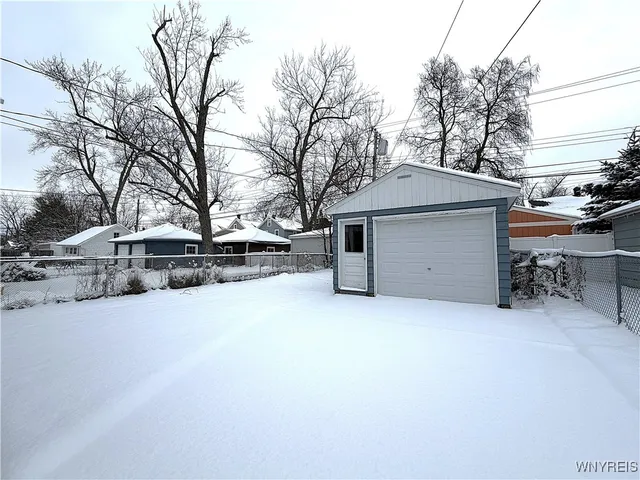 $289,900 | 50 Delwood Road, Tonawanda, NY 14217
