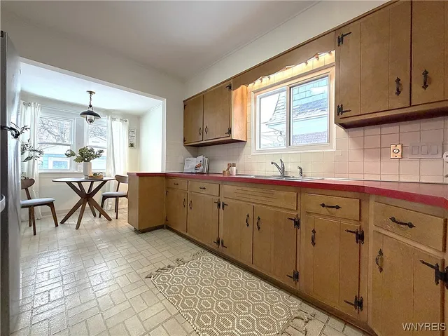 $289,900 | 50 Delwood Road, Tonawanda, NY 14217