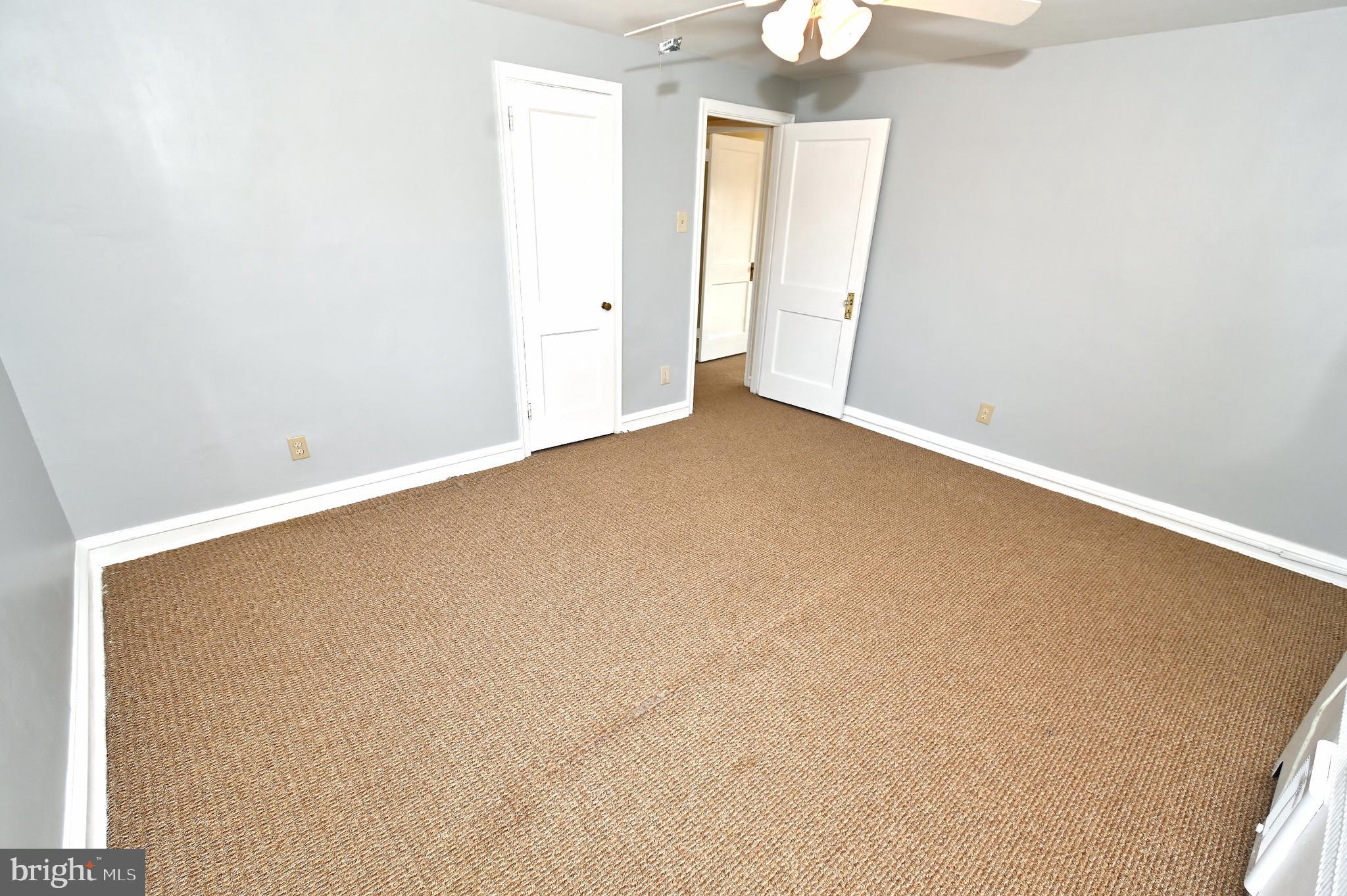 933 Fanshawe Street Philadelphia, PA 19111 - Photo 27 of 73