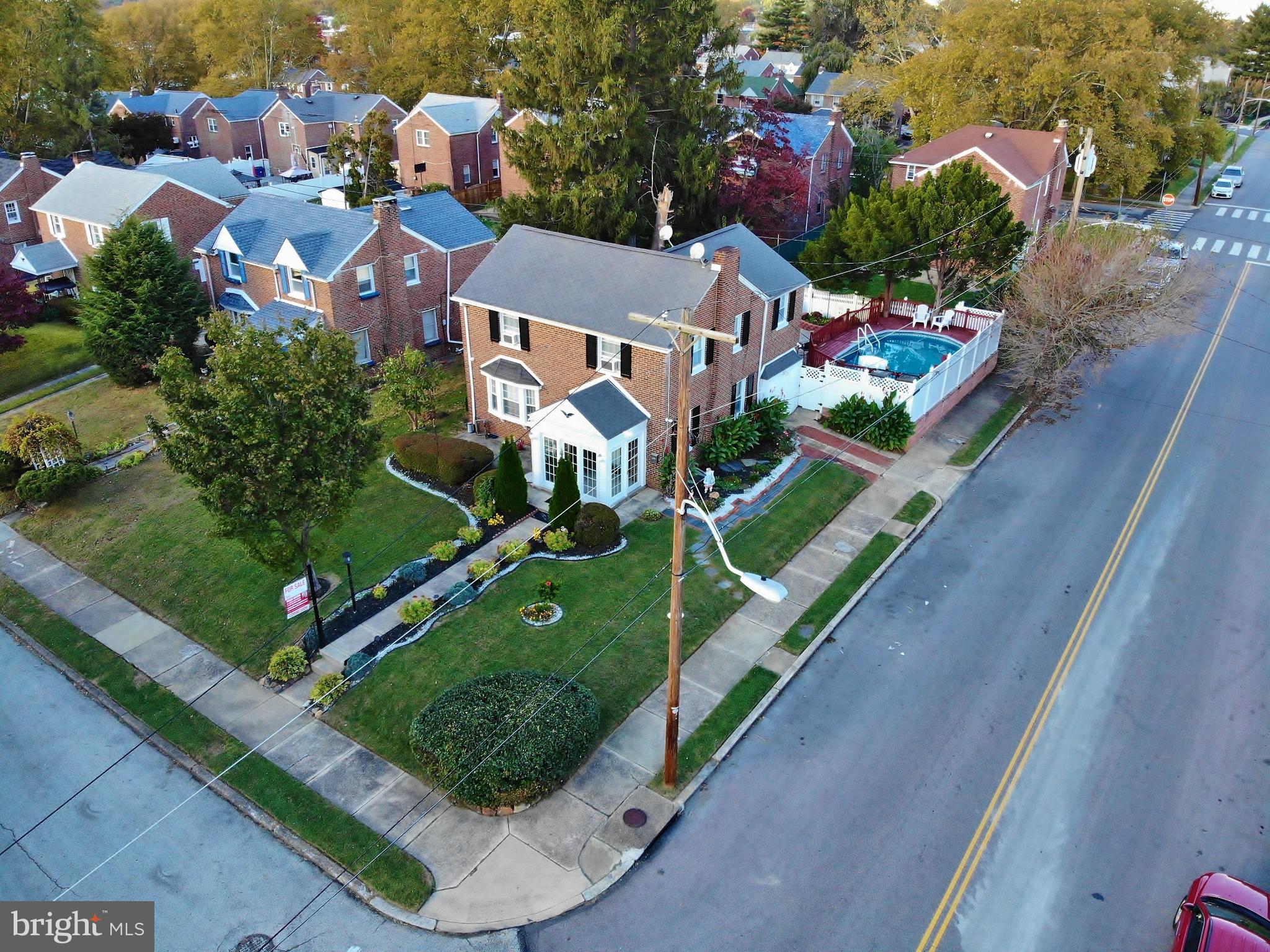 933 Fanshawe Street Philadelphia, PA 19111 - Photo 3 of 73 Corner Lot