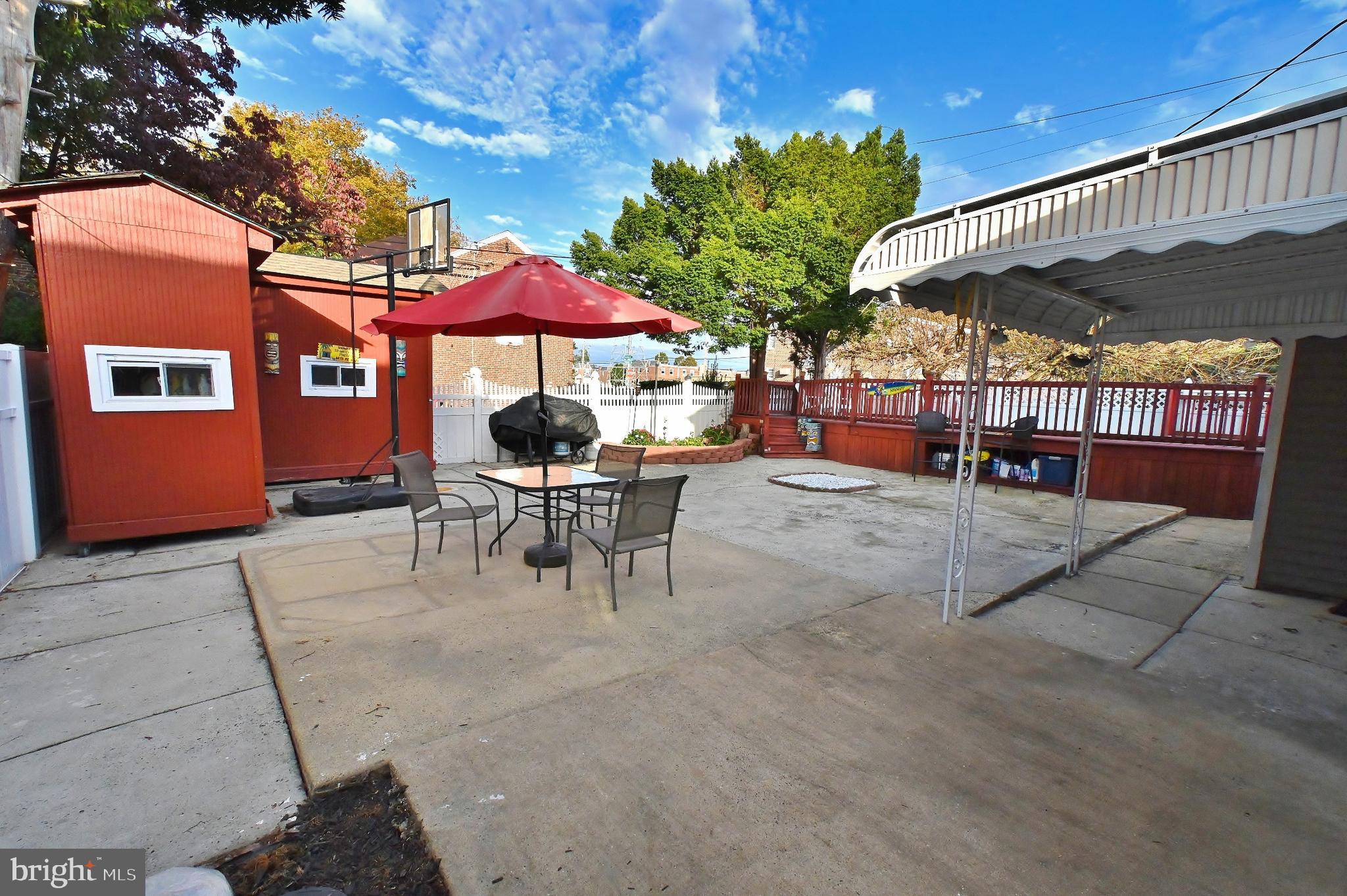 933 Fanshawe Street Philadelphia, PA 19111 - Photo 35 of 73 Pation