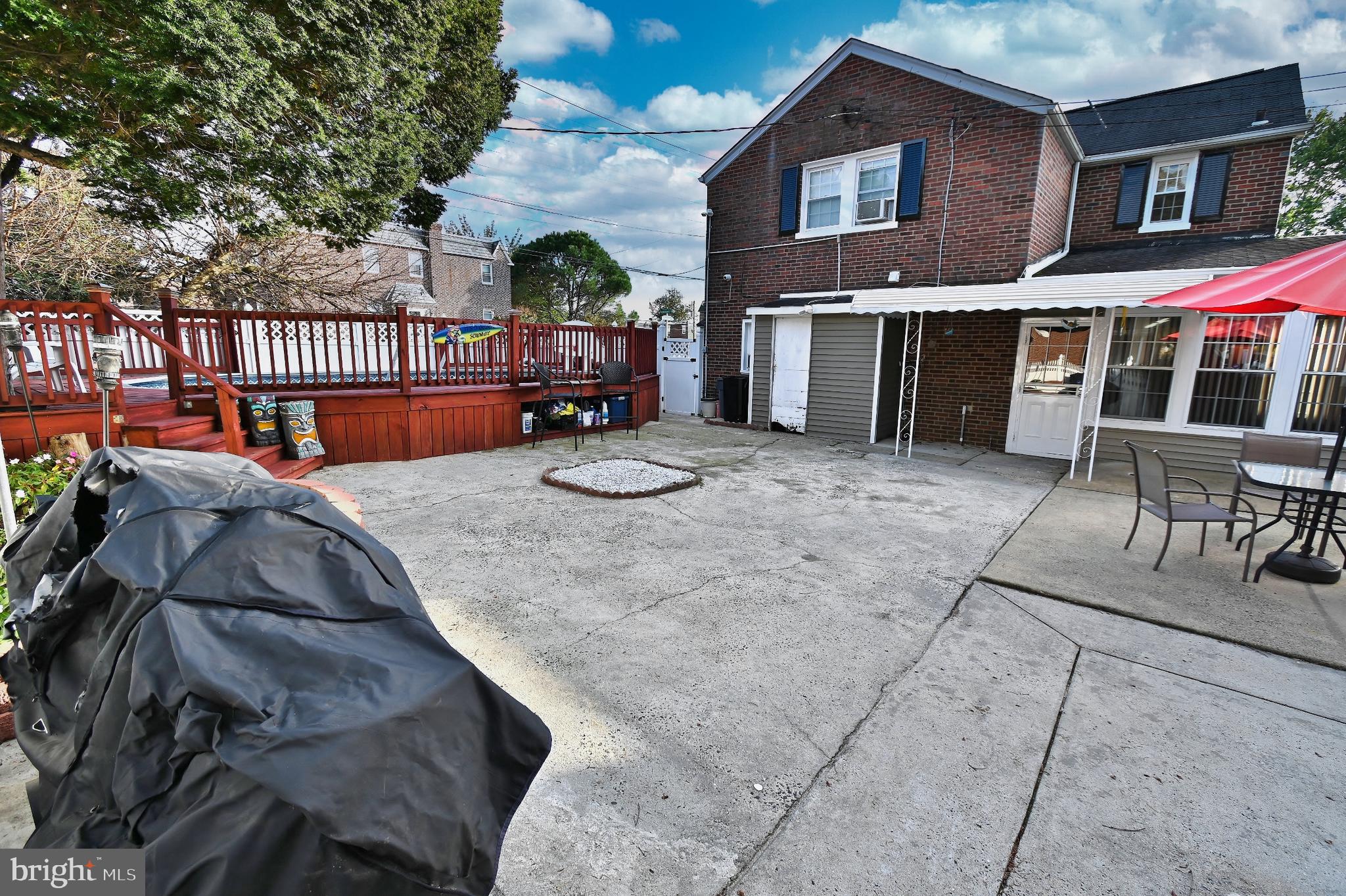 933 Fanshawe Street Philadelphia, PA 19111 - Photo 37 of 73 Patio