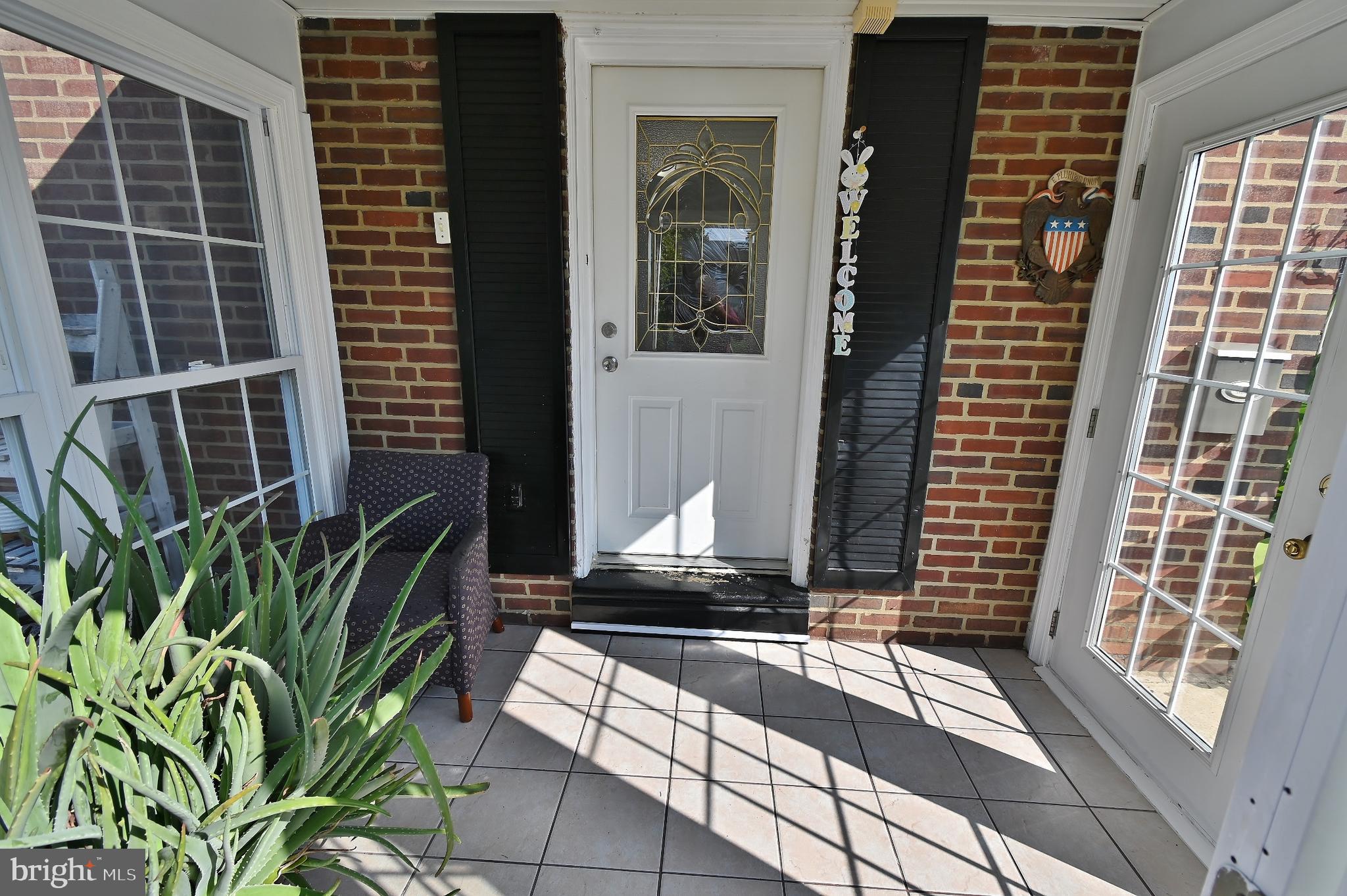 933 Fanshawe Street Philadelphia, PA 19111 - Photo 53 of 73 Vestibule