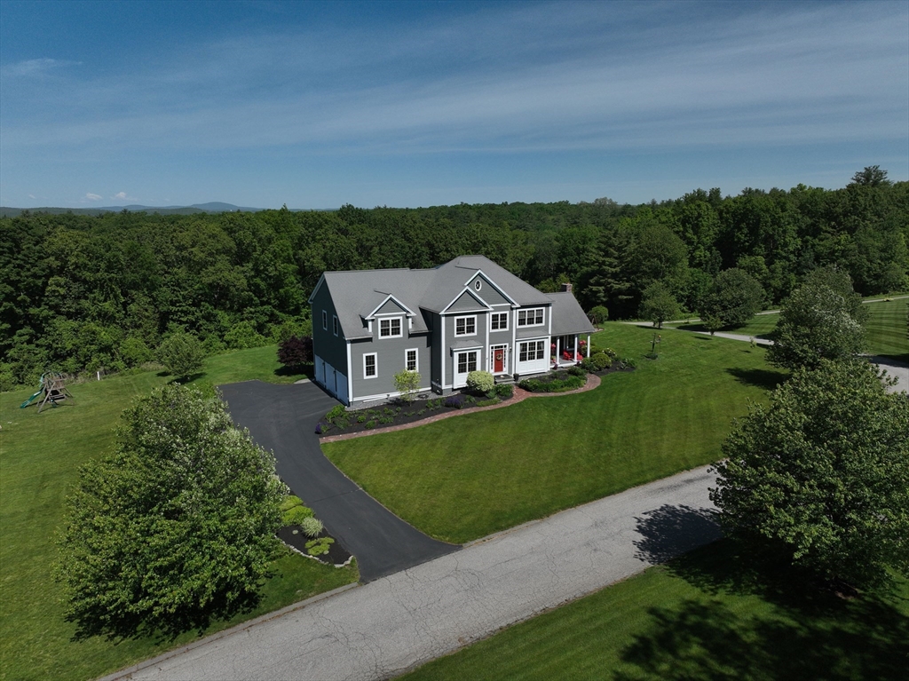 27 Autumn Ridge Road Berlin, MA 01503 - Photo 4 of 42
