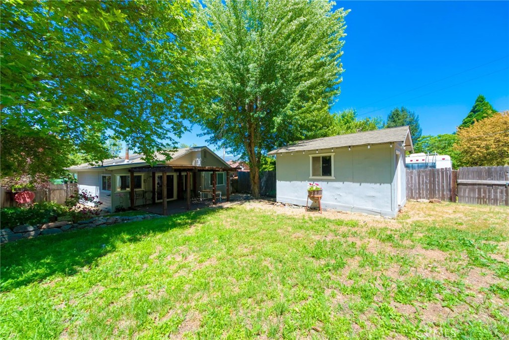 704 Old Meadow Valley Road Quincy, CA 95971 - Photo 34 of 38 a front view of house with yard and green space