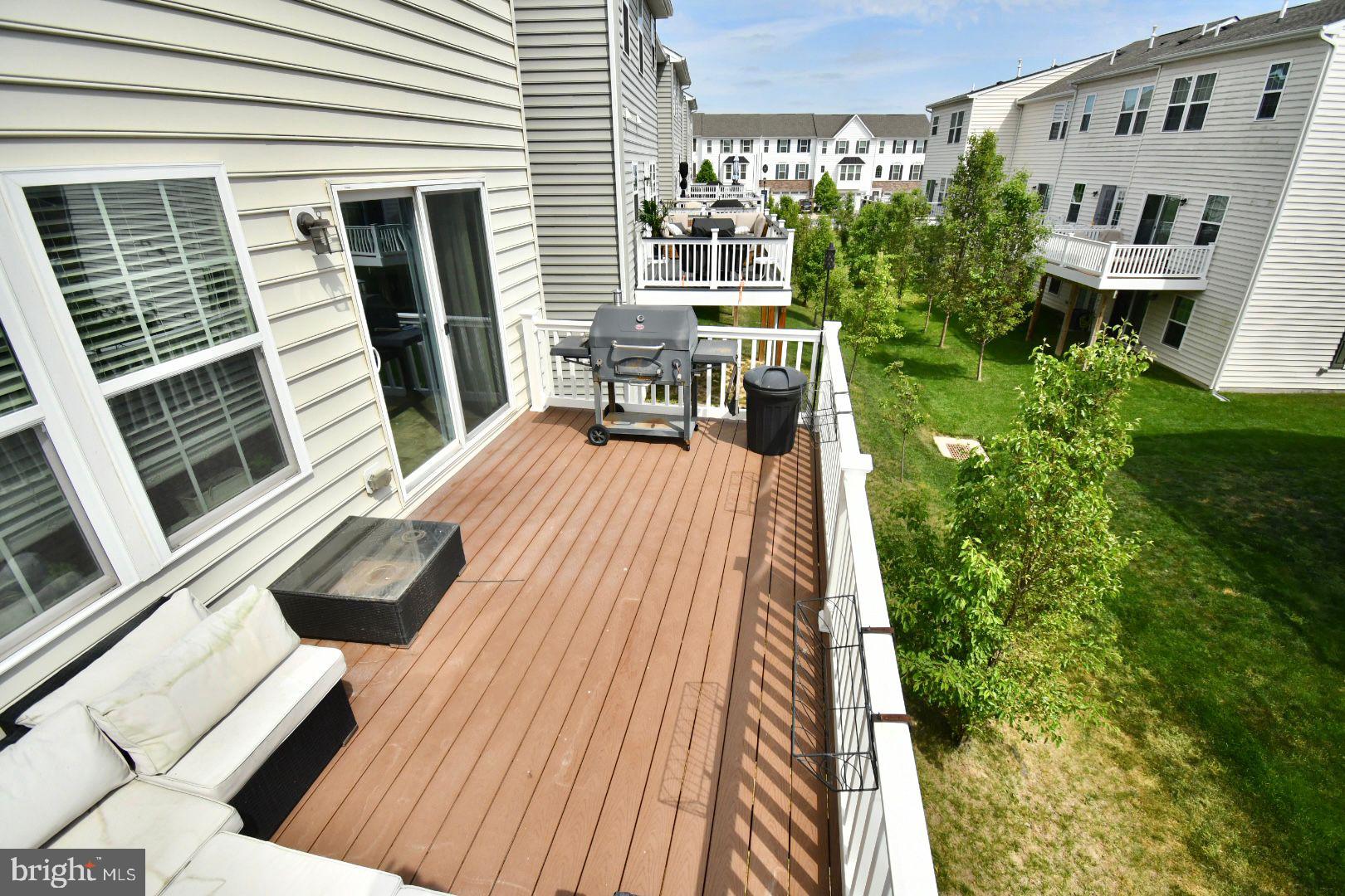 658 Barrie Road Middletown, DE 19709 - Photo 10 of 20 18x10 Composite Deck