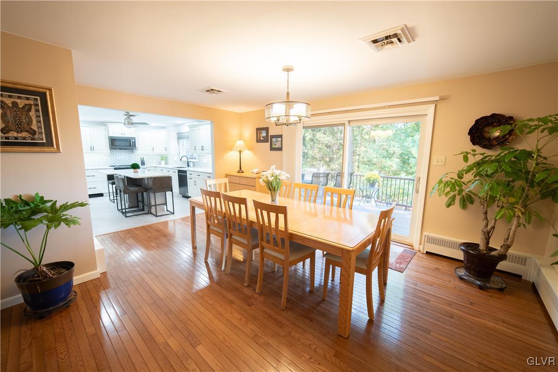 94 Chestnut Hill Road Emmaus, PA 18049 - Photo 9 of 42 Dine and Dash