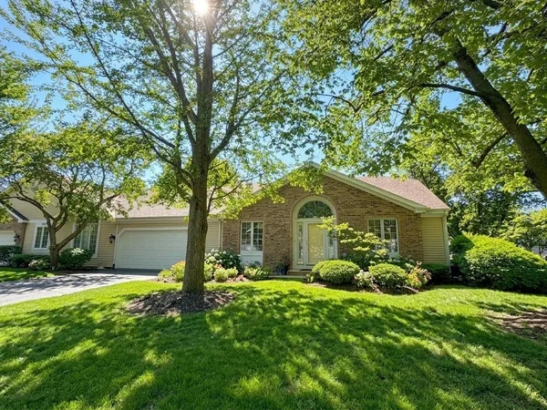 $424,900 | 281 Governors Lane, Unit 281, Elgin, IL 60123