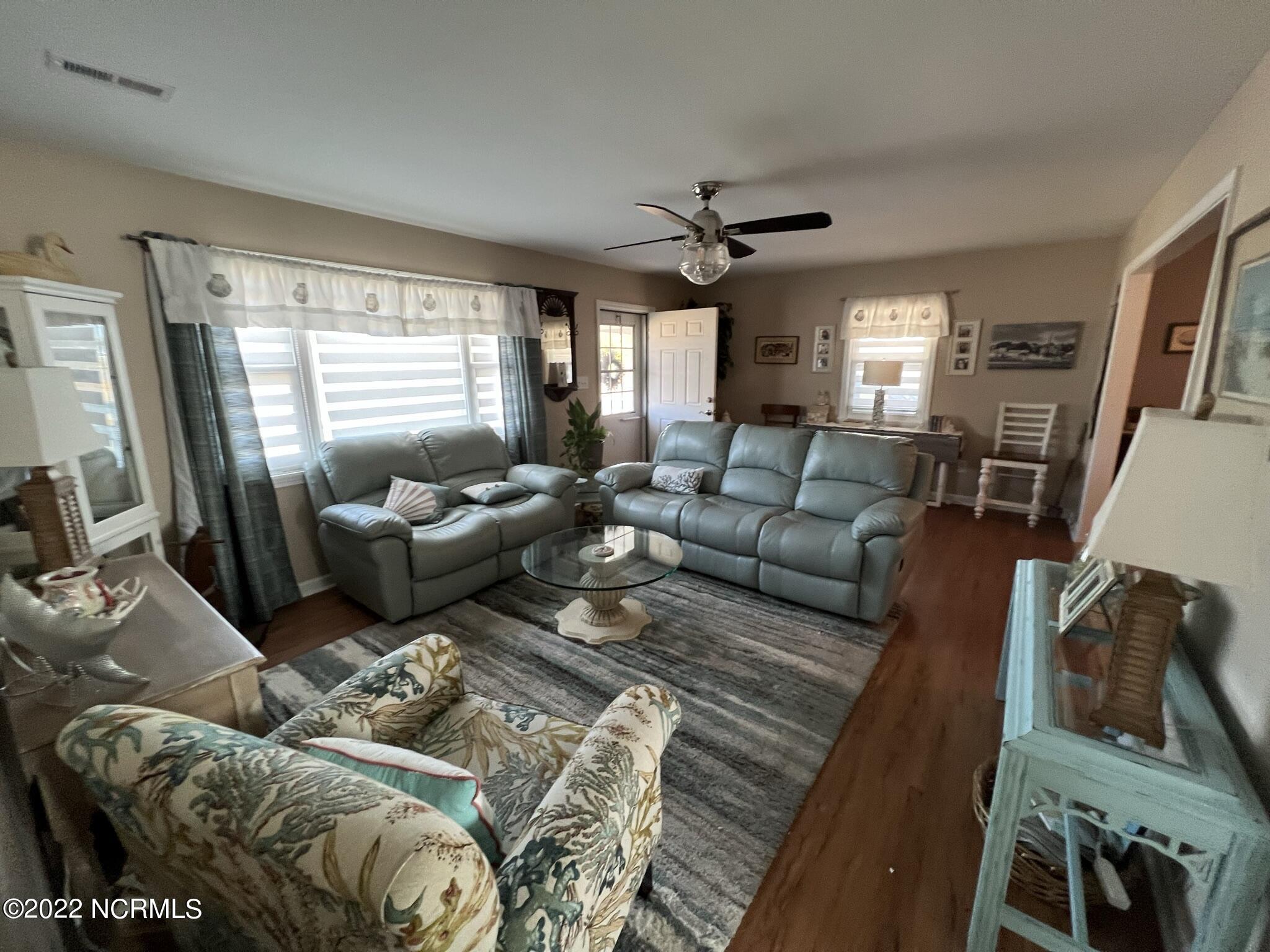 4128 Freedom Way Hubert, NC 28539 - Photo 11 of 19 Living Room