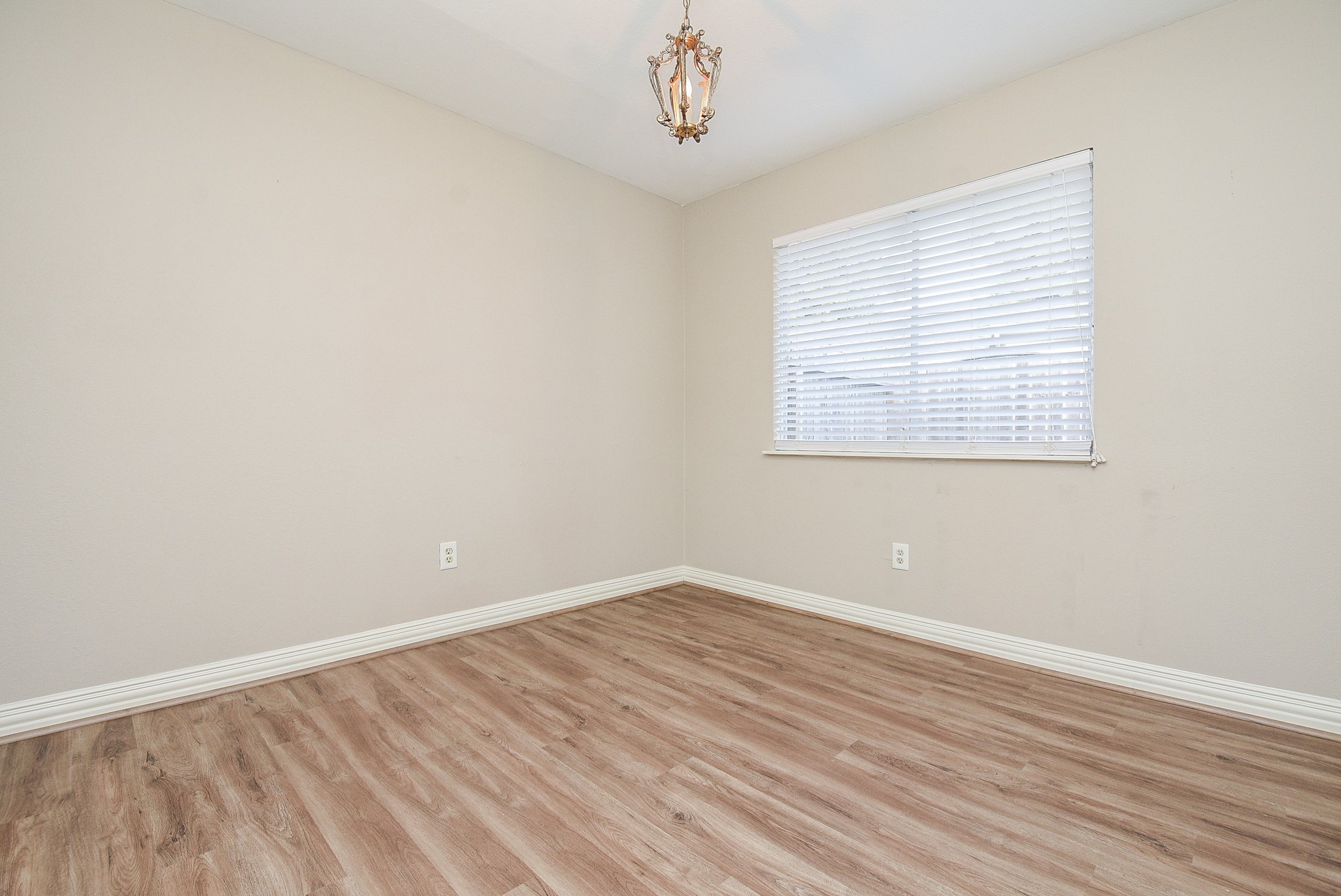 4606 Whispering Rock Lane Spring, TX 77388 - Photo 19 of 30 an empty room with a window