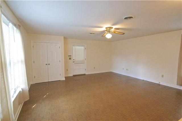 224 Hicks Road Nashville, TN 37221 - Photo 4 of 14 Den off the kitchen to use as your family gathering spot or a great bonus room for the kids!