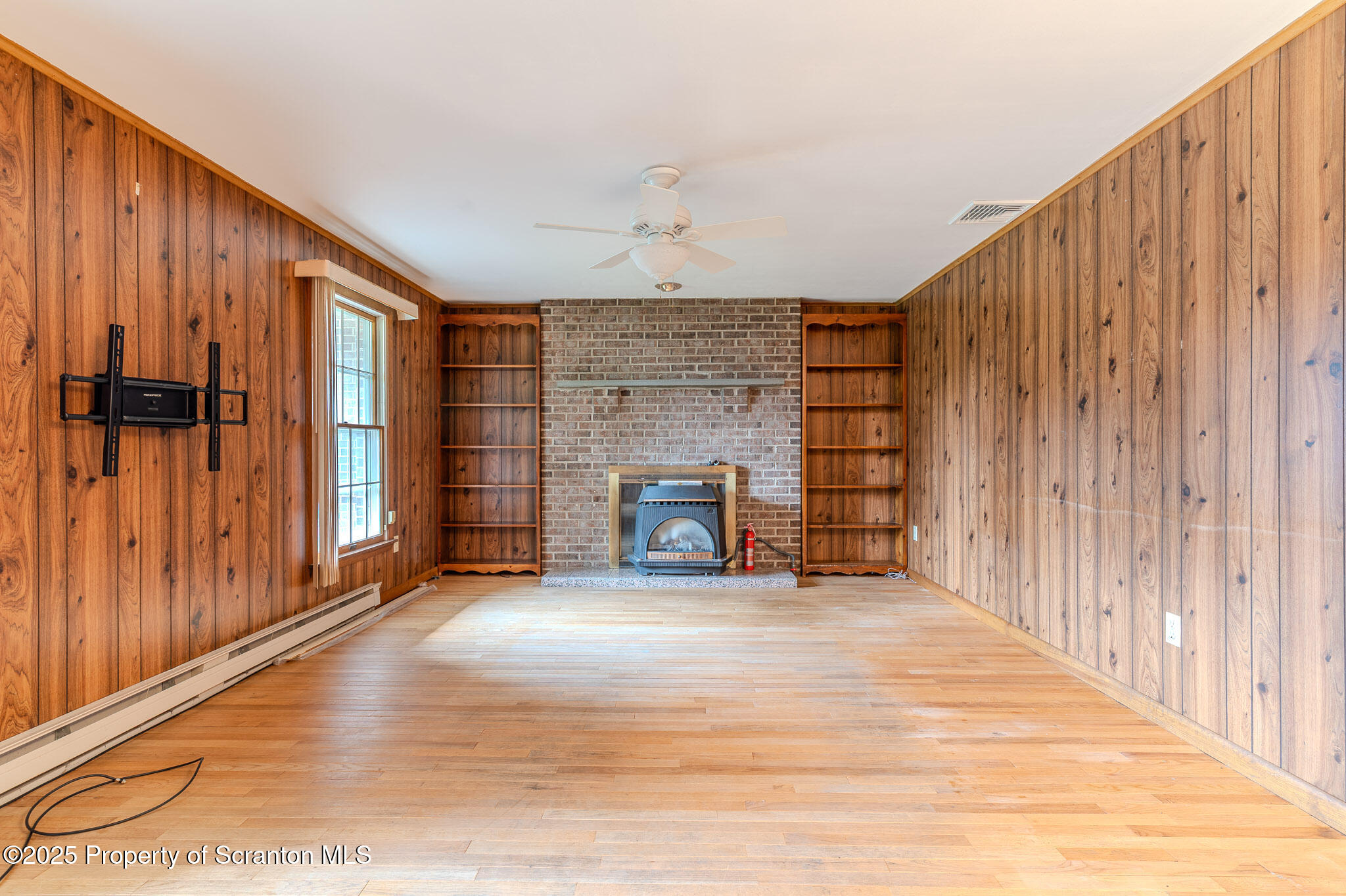 1001 Pheasant Run Road Clarks Summit, PA 18411 - Photo 17 of 52 Family Room